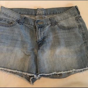 Light Wash Frayed Jean Shorts